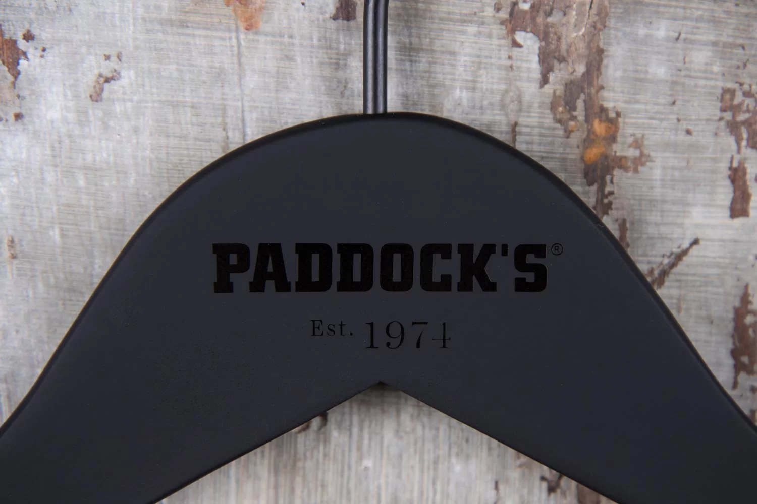 Paddock's - schwarzer Kleiderbügel mit Logo